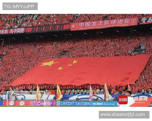 中国足球危机再升级重庆球迷怒斥足协输给巴林将解散国足的愤怒呼声